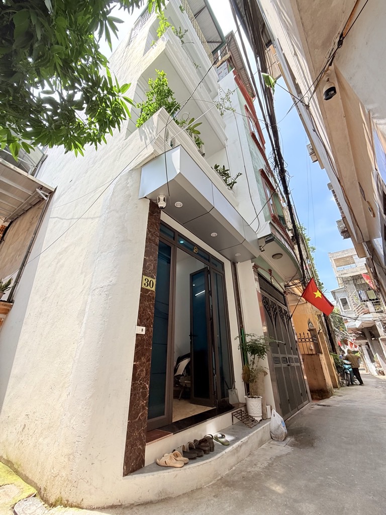 NHÀ ĐẸP PHỐ LĨNH NAM – HOÀNG MAI